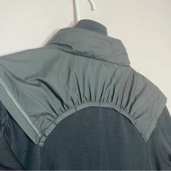 🆕 LULULEMON ATHLETICA Jacket Snug Sprinter Heathered Slate grey black zip up 6 - Picture 8 of 16